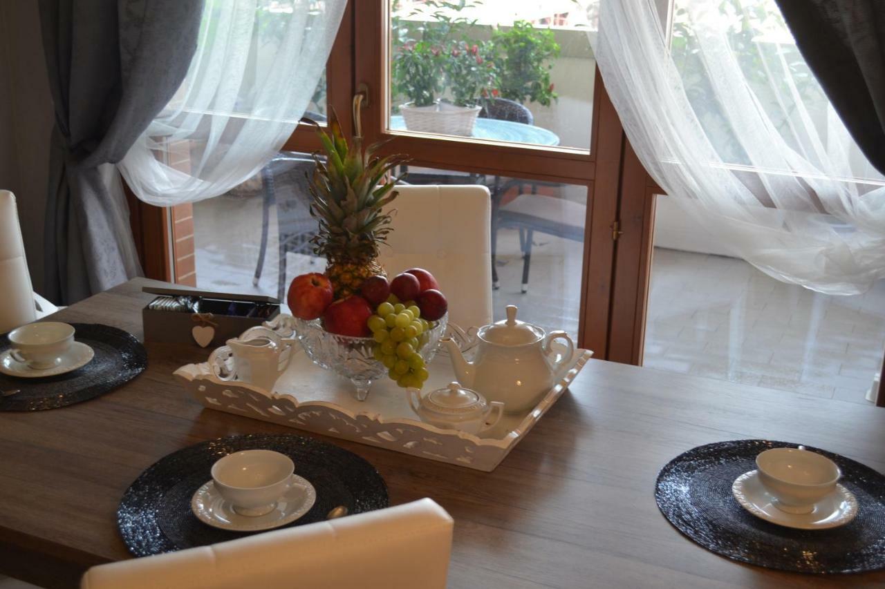 Airport & Fair Suite Apartments Фиумичино Екстериор снимка